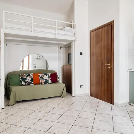 Hostmate - - Volturno - Isola * Milan
